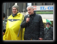 Fiab CICLOBBY - Bicinfesta 2013 - Foto di Luca Cambré
Eugenio Galli presidente di Ciclobby
Giuliano Pisapia Sindaco di Milano