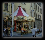 Il centro di Lecco e la sua giostra