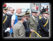 Il sindaco Pisapia spara un colpo di cannone a salve per dare il via alla Stramilano 2012 - Foto di Luca Cambré