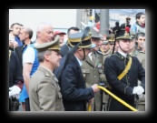 Il sindaco Pisapia spara un colpo di cannone a salve per dare il via alla Stramilano 2012 - Foto di Luca Cambré