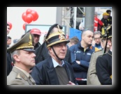 Il sindaco Pisapia spara un colpo di cannone a salve per dare il via alla Stramilano 2012 - Foto di Luca Cambré