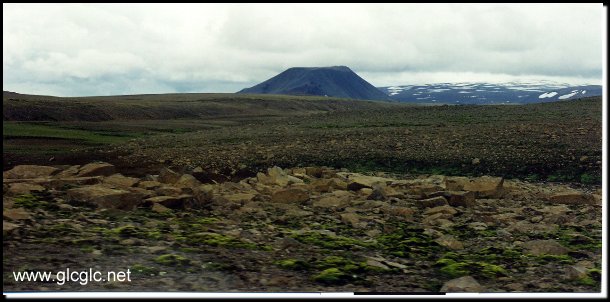 586x277 pixels (49K)