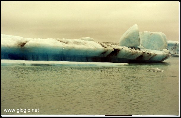 602x390 pixels (47K)
