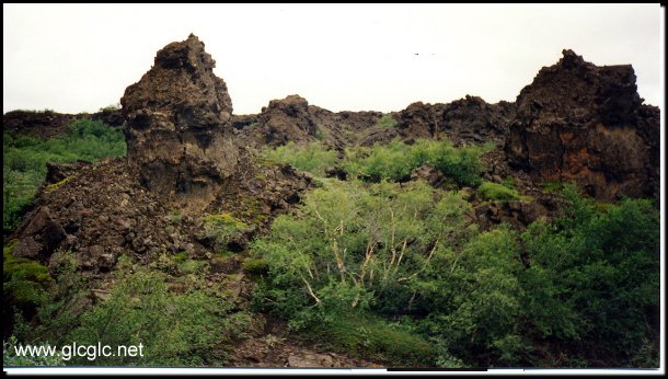 586x321 pixels (62K)