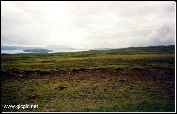 586x371 pixels (51K)